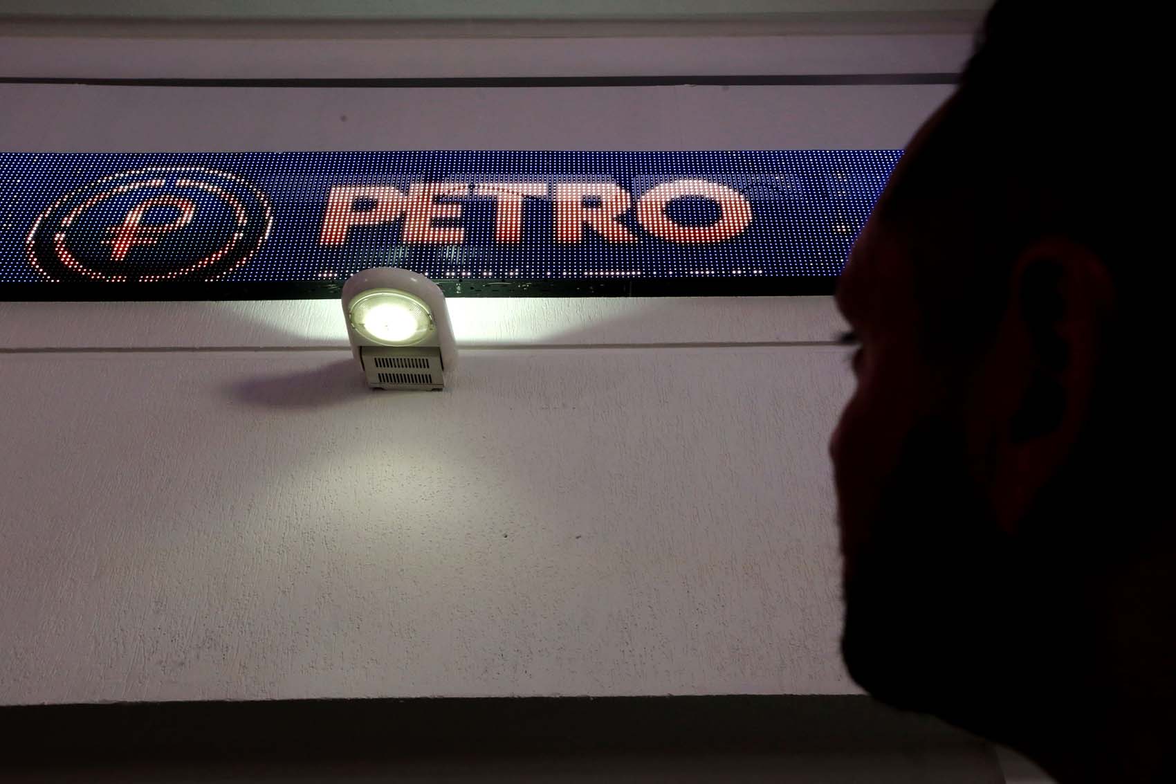 Tasa de cambio del petro se mantiene sobre los 4 millones de bolívares #11Feb