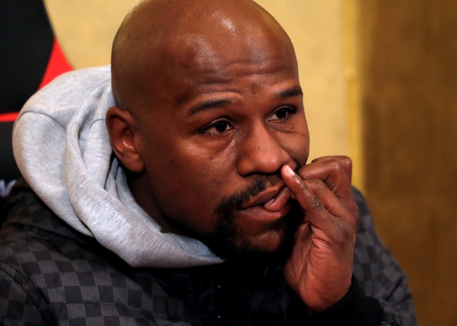 Floyd Mayweather podría volver al cuadrilátero para pelear con un famoso youtuber