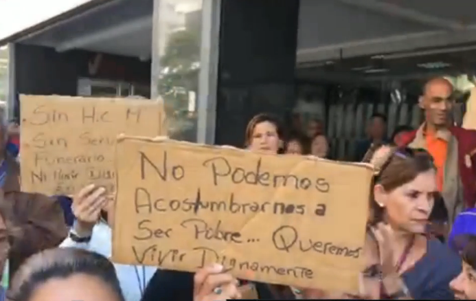 Trabajadores de Ipasme: Presidente, deje de burlarse de los pensionados (video)