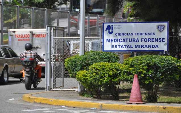 Encontraron dos cadáveres con disparos en la cabeza en Parque Caiza