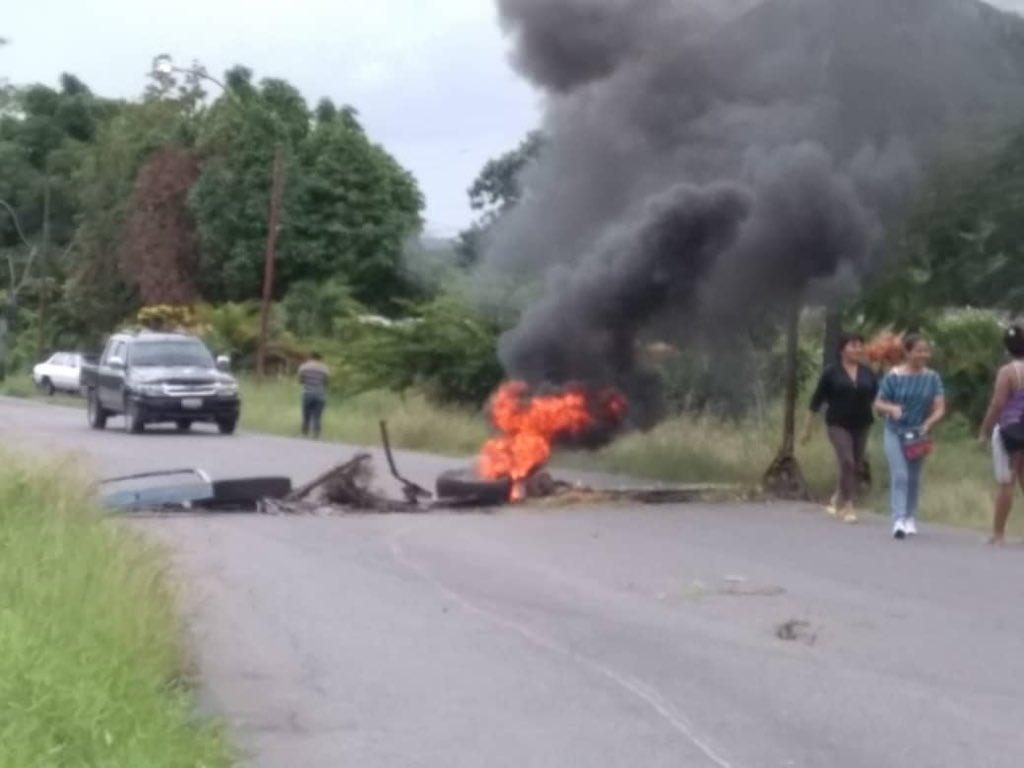 En Monagas, protestan por altos costos de pernil #16Dic (fotos)