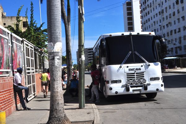 Hasta 700 bolívares pagaron caraqueños hasta el Litoral