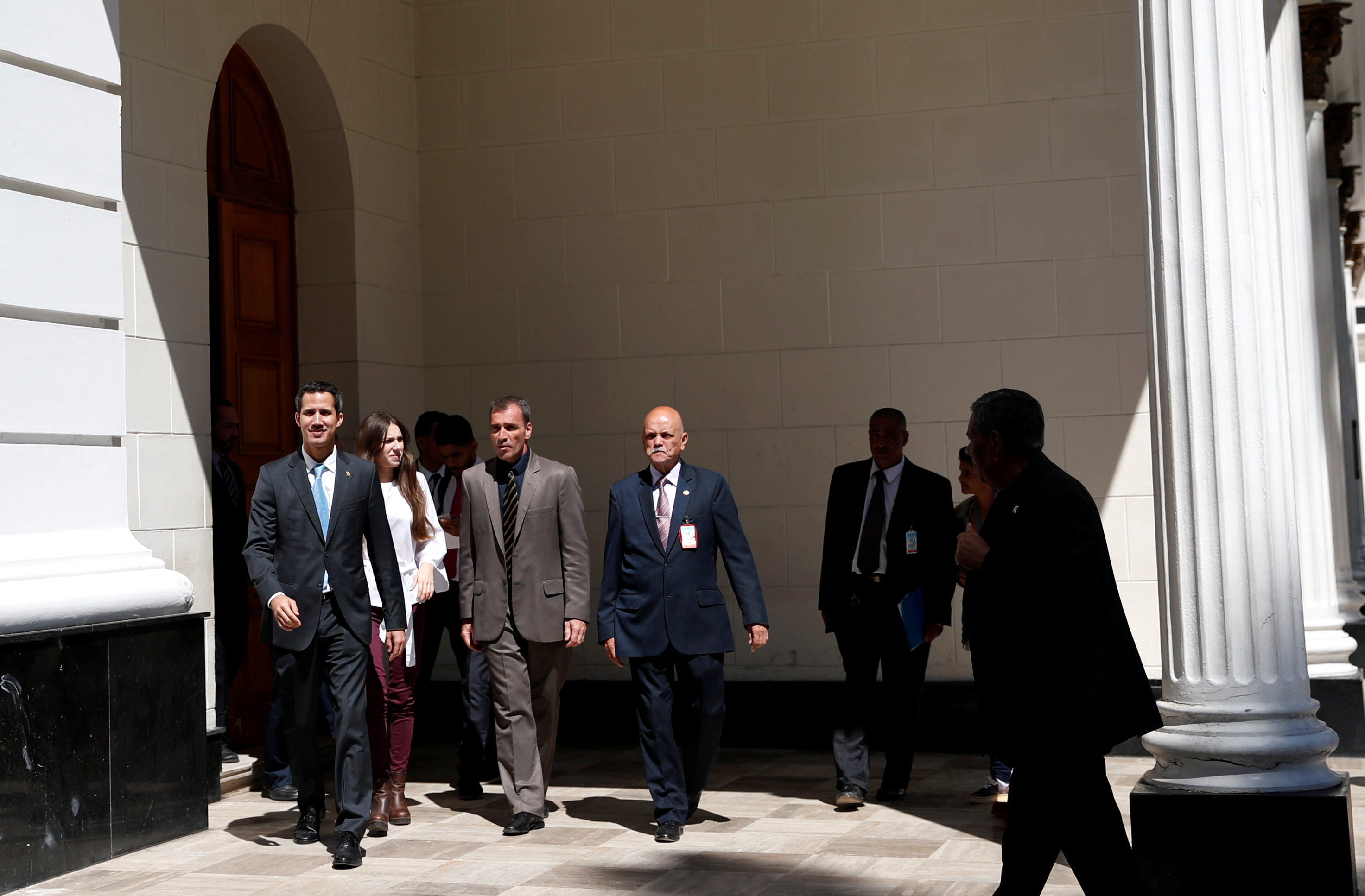 Así fue la llegada de Juan Guaidó a la Asamblea Nacional #15Ene (Fotos)