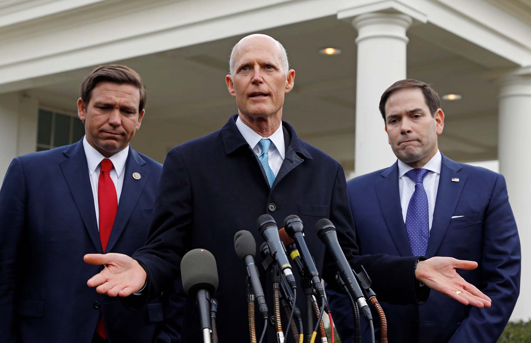 Rick Scott: Usar el Ejército en Venezuela sigue siendo una opción, pero no la primera (Audio)