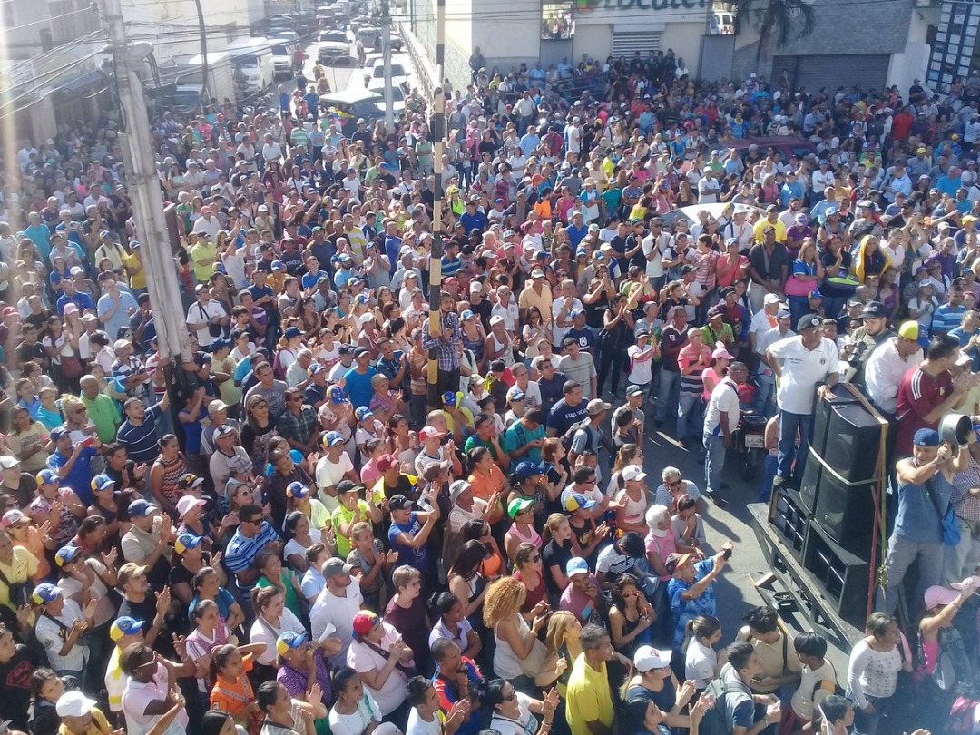 ¡Y salió el Tuy! Charallave se desbordó al cabildo abierto este #22Ene