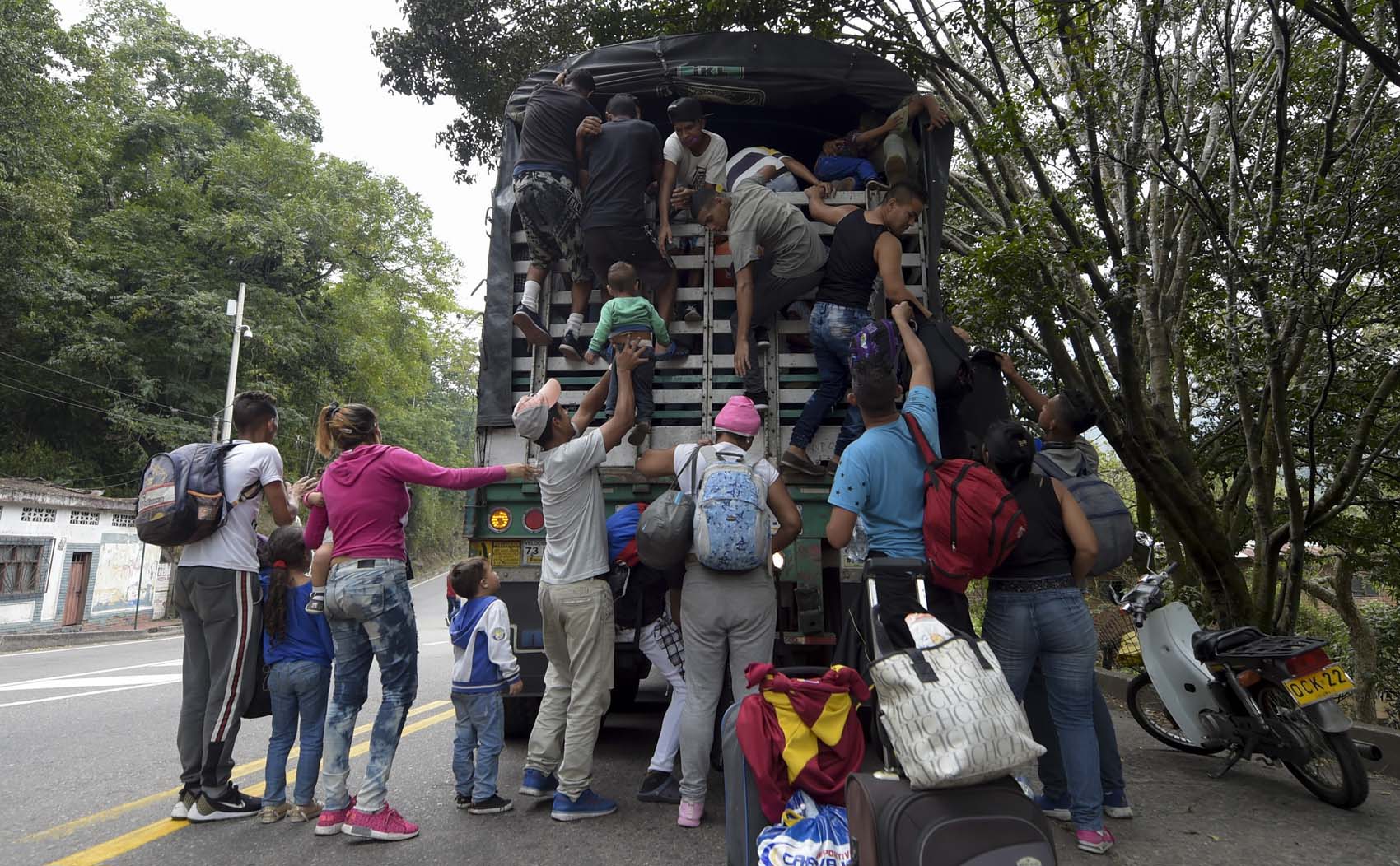 El viacrucis de los venezolanos con VIH que viajan hasta Cúcuta por tratamiento