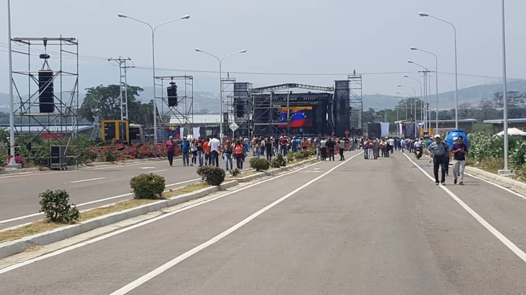 EN VIDEO: El des-concierto chavista full… de monte y paisajes vacíos