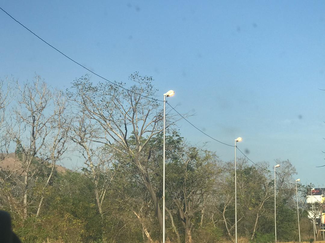 Mientras Venezuela sufre la debacle eléctrica, Motta Domínguez olvida apagar las luces de la ARC (Fotos)