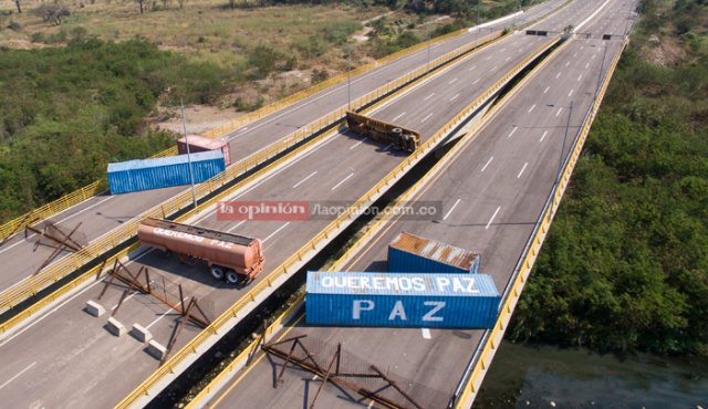 El mensaje de la guarimba chavista en el puente Tienditas (foto)