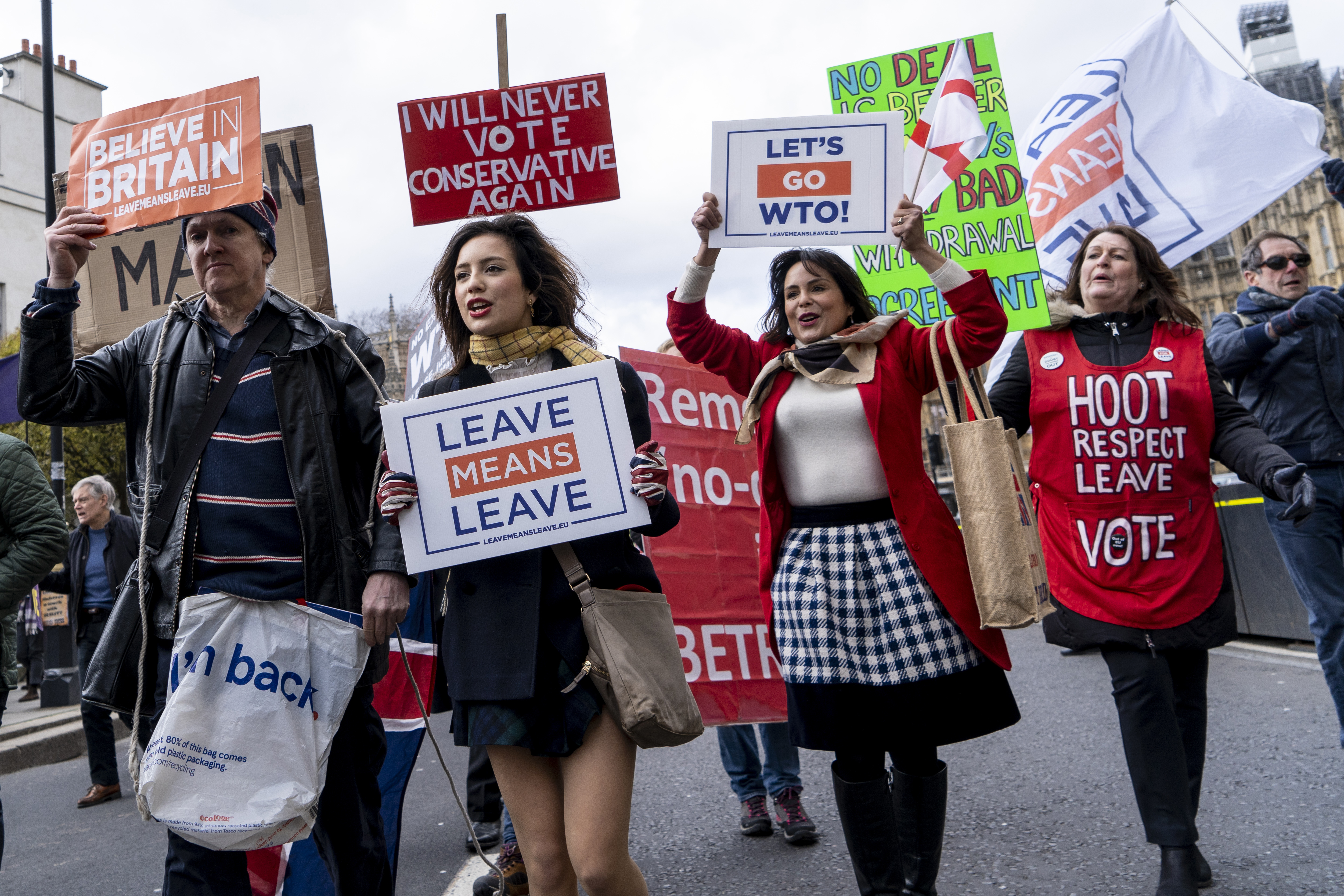 El Parlamento británico descarta un Brexit sin acuerdo… ¿Y ahora qué?