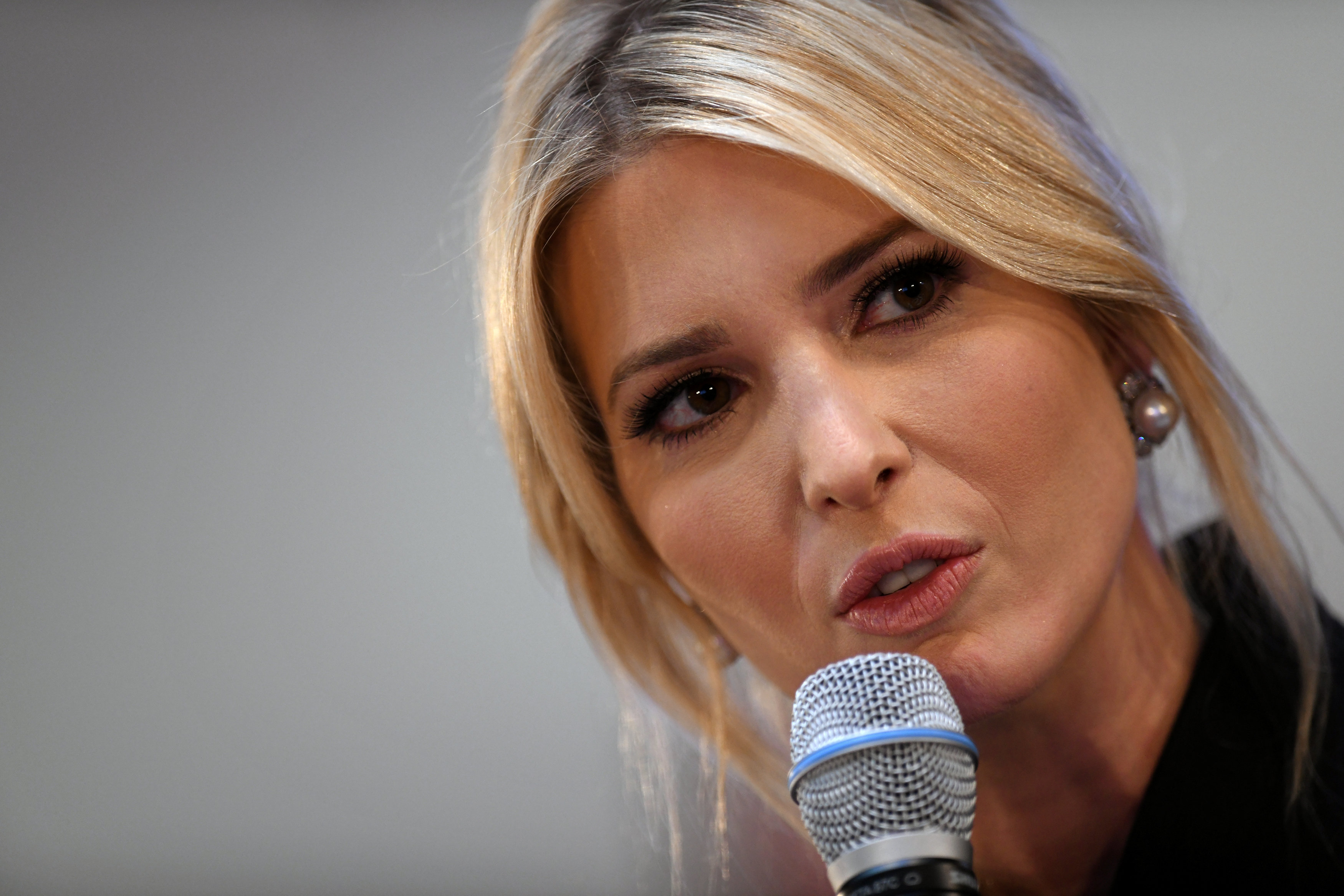 Ivanka bromea por tener el trabajo más duro del mundo, ser hija de Trump