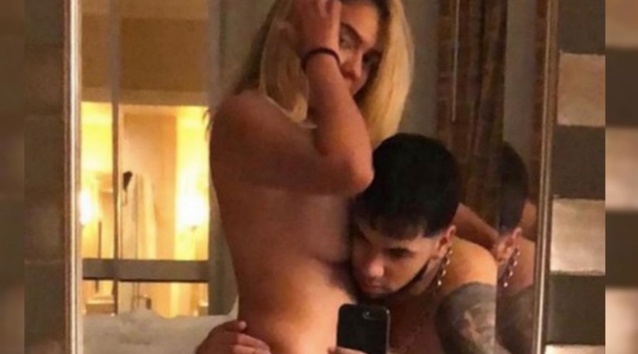 Revelaron videos íntimos de Karol G y Anuel AA en la cama