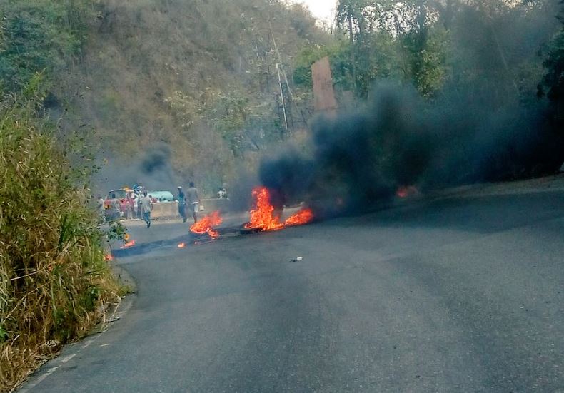 Protestan en Mariche por falta de agua #12Mar (Foto y video)