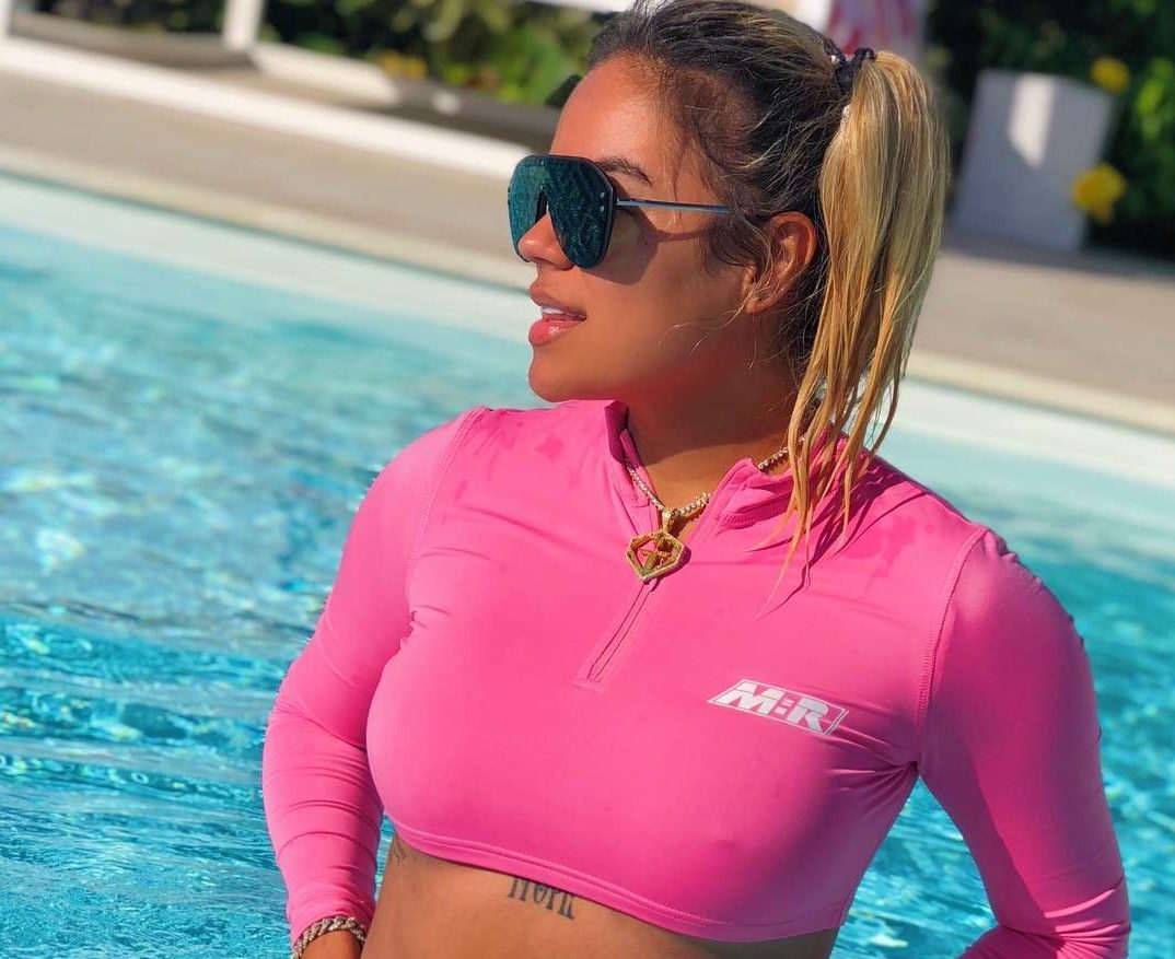 Karol G reveló a qué cirugías se sometió para tener su sensual figura (FOTOS)