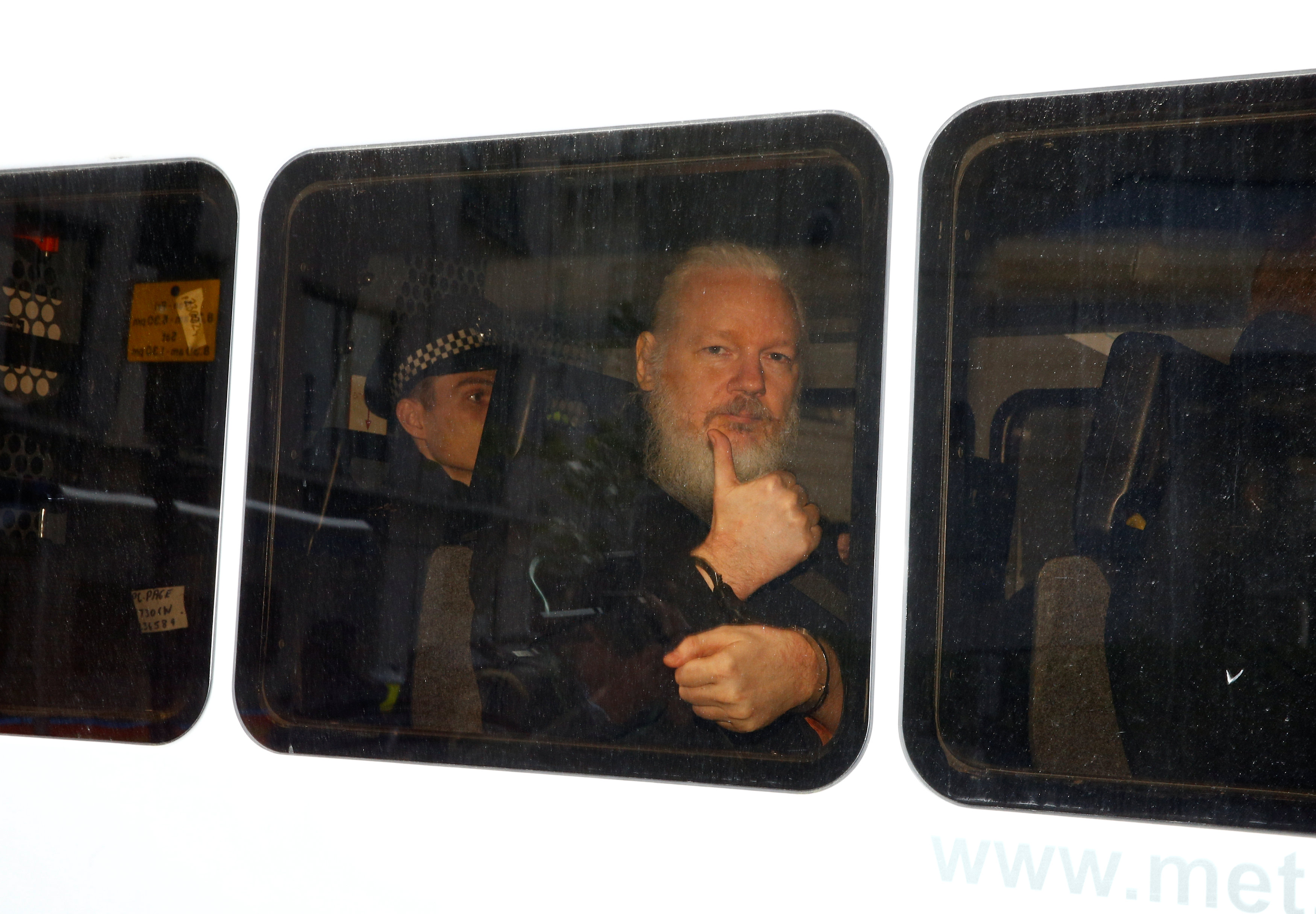 Julian Assange comparece ante un tribunal de Londres