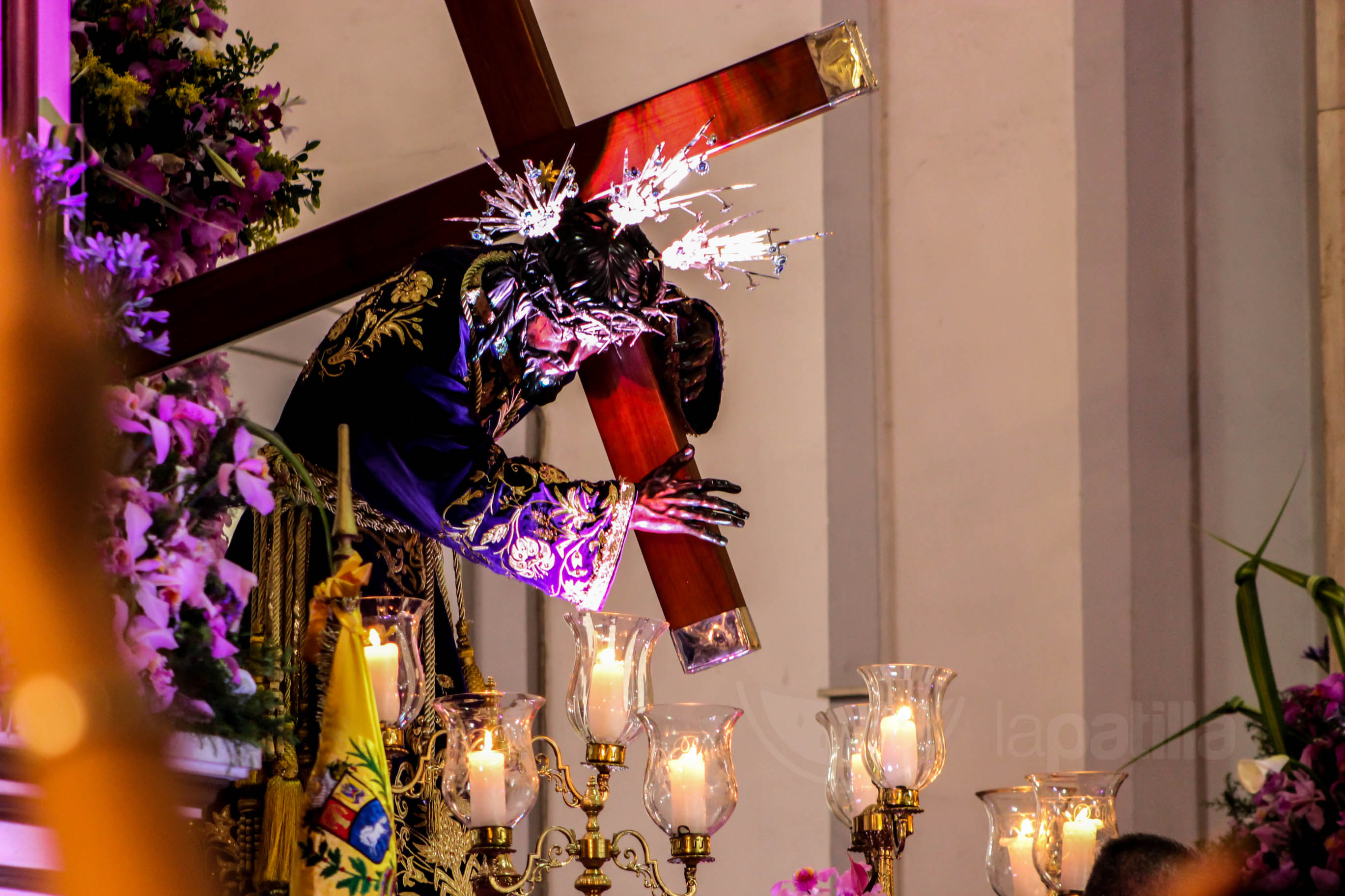 EN FOTOS: Fieles veneran al Nazareno de San Pablo y piden por Venezuela