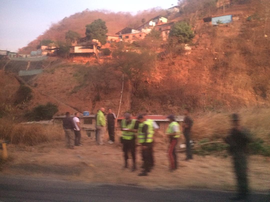 Reportan accidente en la autopista Gran Mariscal de Ayacucho #18Abr (Fotos)