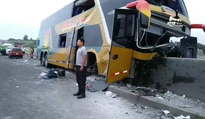 Al menos ocho personas mueren en accidente cuando acudían al sepelio de Alan García en Perú