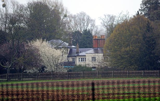 Harry y Meghan estrenan casa antes de que nazca su primer hijo