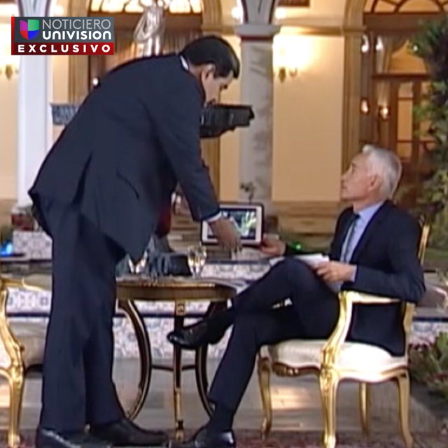 LA FOTO: El momento cuando el MALCRIADO Maduro terminó entrevista con Jorge Ramos