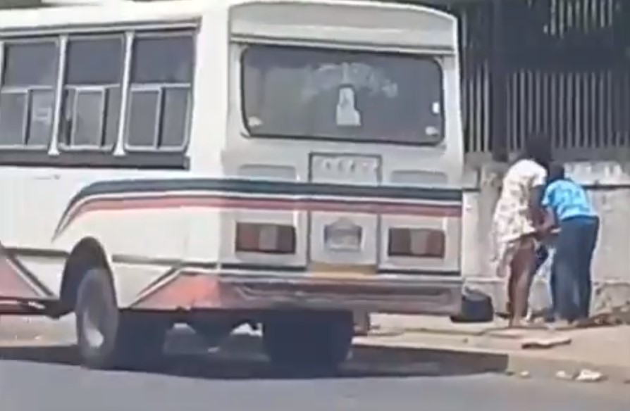 EN VIDEO: Le niegan atención en la Maternidad del Sur en Valencia y da a luz en la calle