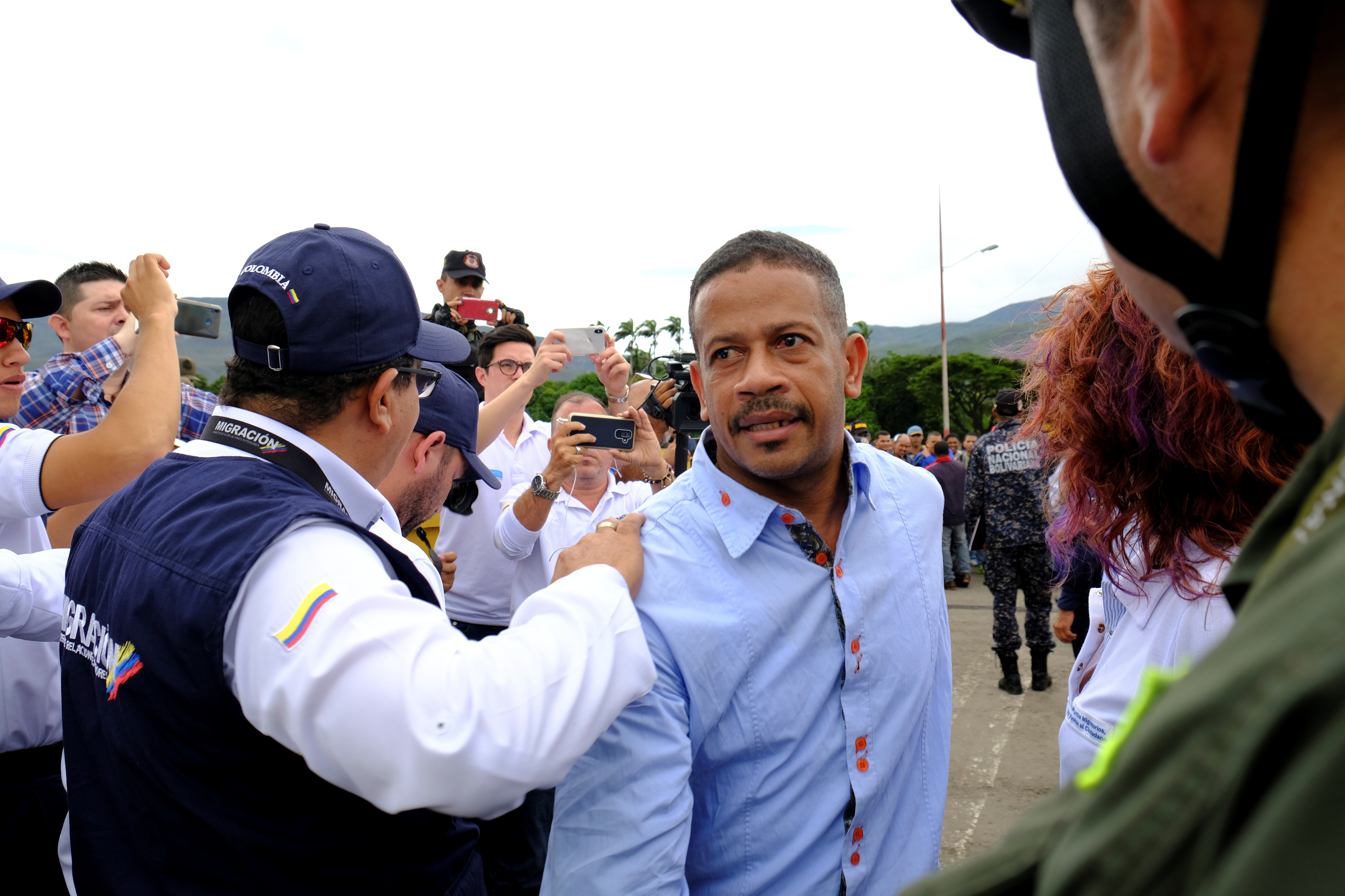 Llegan a Colombia los 59 colombianos expulsados tras tres años detenidos en Venezuela