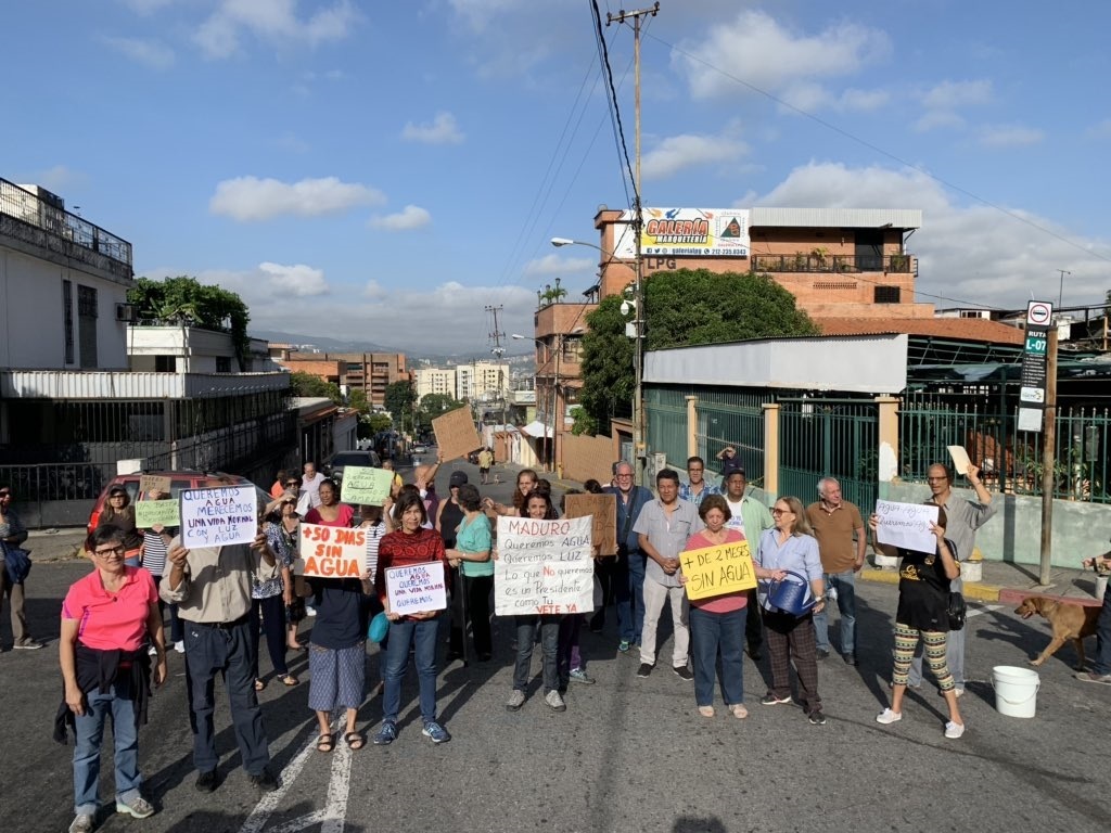 Vecinos de Los Chorros llevan más de tres años con el agua racionada #13Jun (Videos)