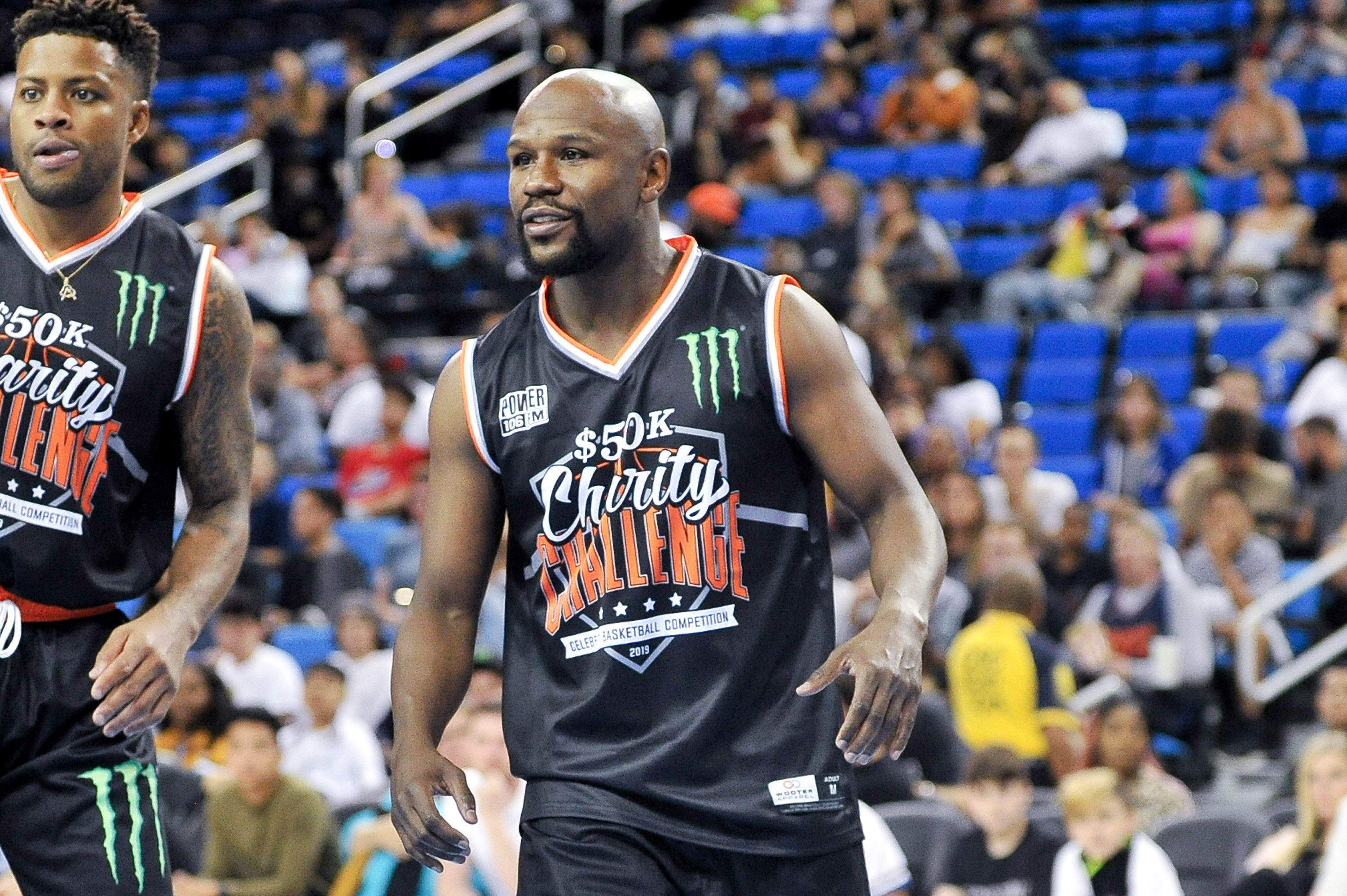 Floyd Mayweather Jr. sufrió una épica humillación durante partido de baloncesto (VIDEO)