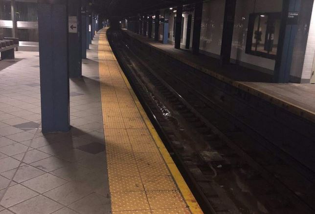 Apagón en Manhattan deja al metro y a Times Square en la oscuridad (FOTOS)