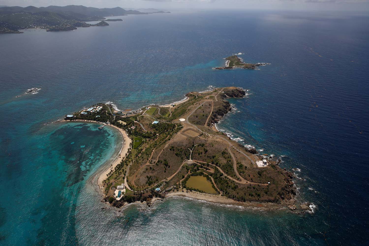 Cómo es Little St. James, la isla de las orgías y abusos donde Epstein cometía sus fechorías