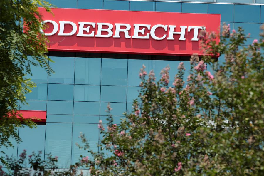 Cinco años después la sombra del caso Odebrecht aún planea continuar la crisis en Perú