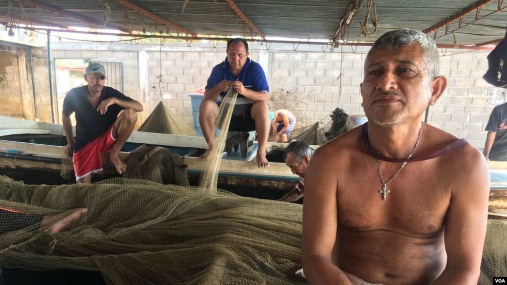 Piratas acechan con impunidad a pescadores honrados en el Lago de Maracaibo