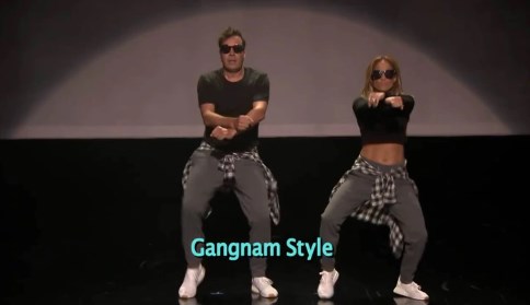 Jennifer Lopez y Jimmy Fallon recrearon las coreografías más famosas de la historia del pop