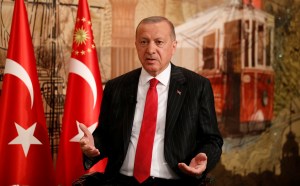 Erdogan dice que Turquía avanzará 30 a 35 kilómetros en territorio sirio
