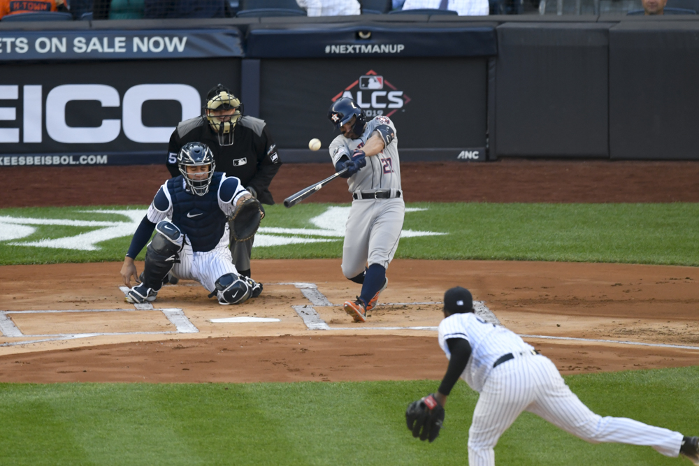 José Altuve igualó un récord de los Astros con su PODEROSO cuadrangular ante Yankees (VIDEO)