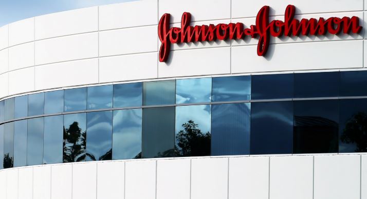 Johnson & Johnson fue condenado a pagar ocho mil millones de dólares por medicamentos sospechosos