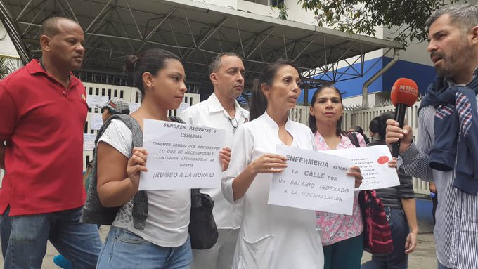 Enfermeras del JM de los Ríos protestan por salarios dignos #18Oct (fotos)