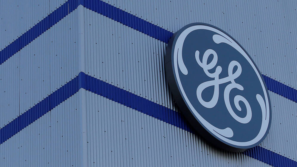 EEUU multa con 2,7 millones de dólares a General Electric por hacer negocios con Cuba