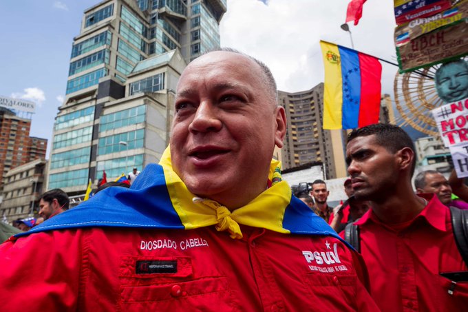 Un Diosdado cínico no descarta que la “revolución” esté detrás de las protestas en Latinoamérica