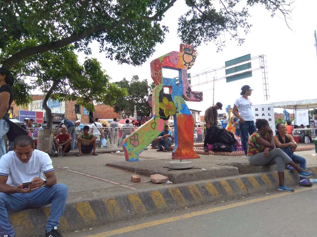 El arte se apoderó de La Parada con “Los Caminantes”