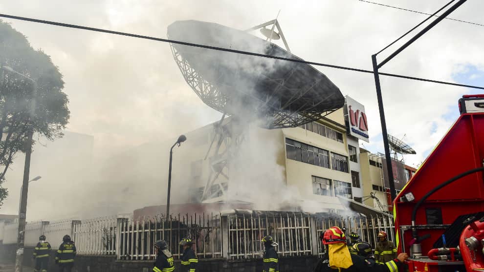 SIP rechaza ataques contra Teleamazonas y El Comercio en Ecuador