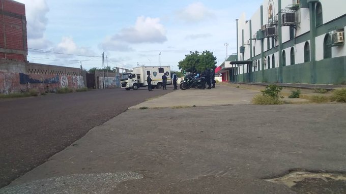 Cuerpos policiales del régimen trancan las calles en Falcón #16Nov (Foto)