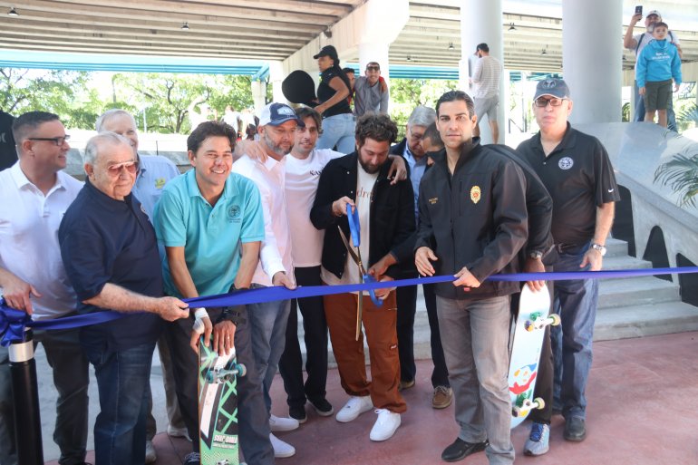 Inauguran en Miami el primer parque de skate del sur de la Florida