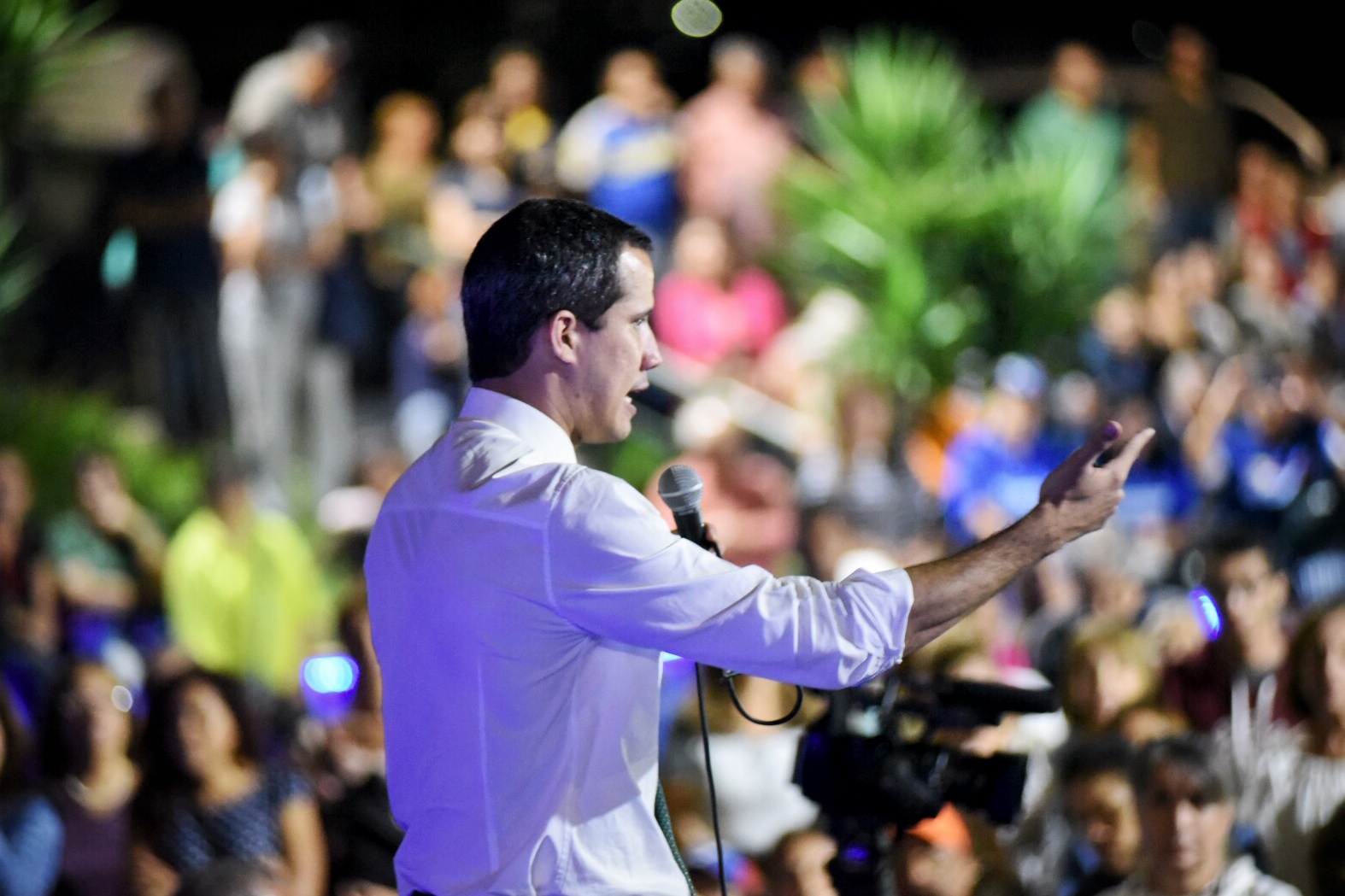 Guaidó cataloga las medidas tomadas por Sudeban con su equipo como acto de persecución (Video)