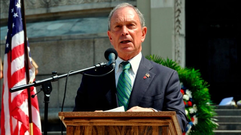 Michael Bloomberg considera postularse a la presidencia de EEUU contra Donald Trump en 2020