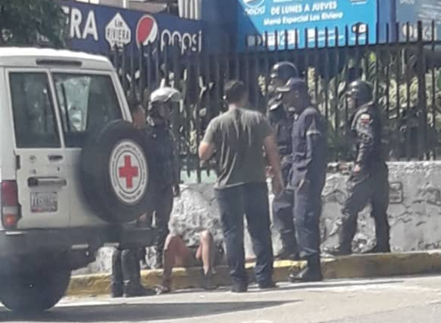 Pelea en plena avenida Andrés Bello culminó con una trabajadora sexual apuñalada