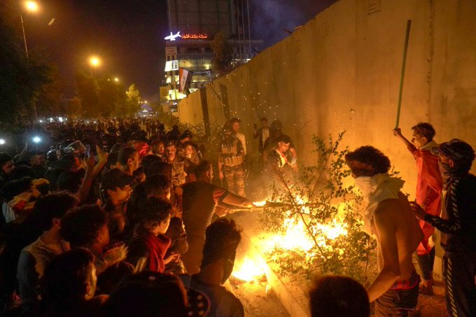 Tres muertos en manifestación frente a consulado iraní en el sur de Irak