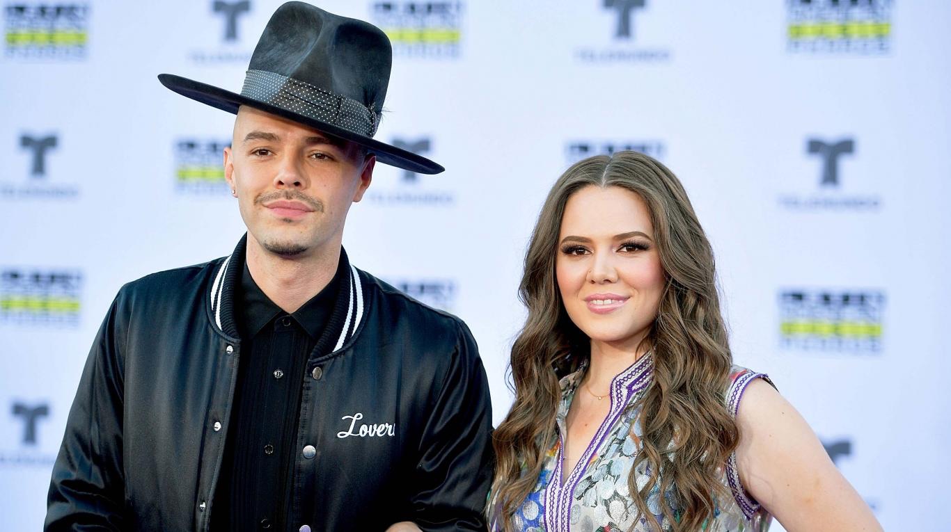 ¡Sin vergüenza! La cantante de Jesse & Joy compartió una foto junto a su esposa