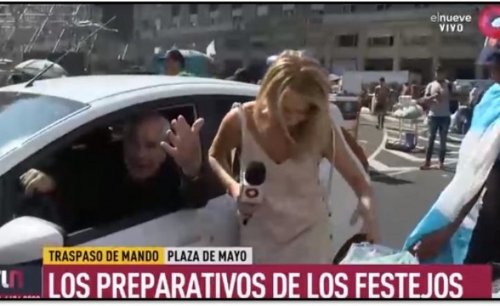 “Me acaban de atropellar”, el increíble accidente que sufrió una periodista mientras cubría la asunción de Alberto Fernández