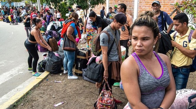 La historia de Yvonne, una abuela venezolana que partió hacia Perú en busca de medicinas (VIDEO)